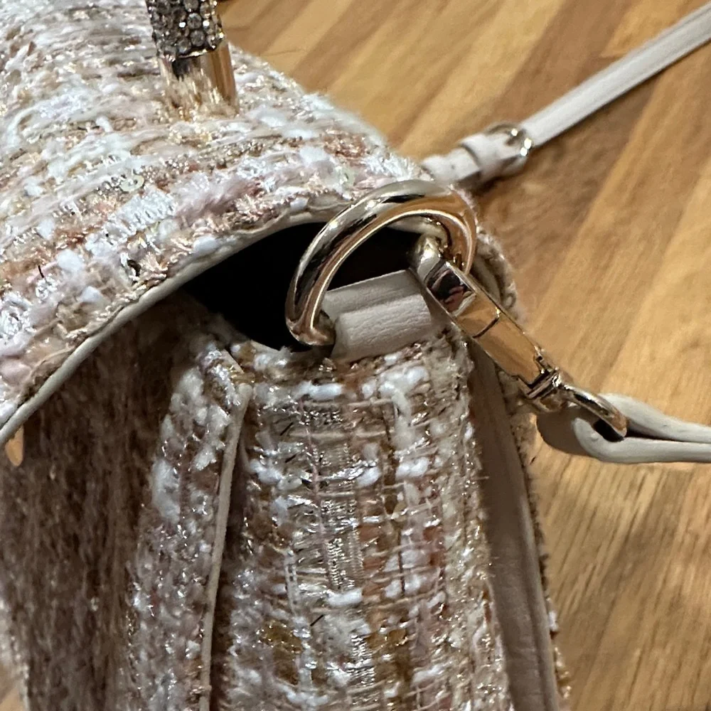 LC Lauren Conrad | Elegant Tweed Handbag with Chain Handle - Picture 5 of 16